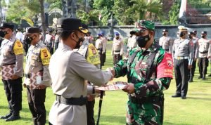 Kapolres klungkung Ucapkan Rasa Terimakasih kepada 4 Personel Bhabinkamtibmas dan 1 Babinsa