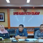 Ratusan Bidan Berstatus PKS Adukan Nasib Ke DPRD Cilacap