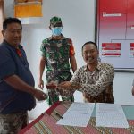 Babinsa Koramil 1616-02/Ubud Kawal Dan Dampingi Penyaluran BLT Dana Desa