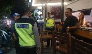 Polsek Densel Laksanakan Patroli Dialogis Seputaran Kawasan Wisata