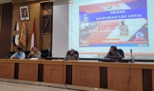 Satlantas Polres Serang Gelar Talk Show Edukasi Keselamatan Bekerja di Kampus Uniba