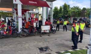 Polres Klungkung Terjunkan Personelnya Amankan Sejumlah SPBU di Wilayah Klungkung