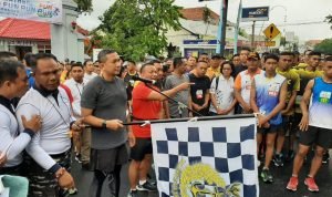 Peringatan HUT TNI AL Ke-77, Polsek Densel Ikuti Lomba Fun Run 7,7 KM
