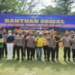 Polda Sumbar Serahkan 5.000 paket Bansos kepada Komunitas Ojek Angkot dan Betor