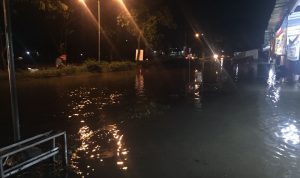 Pasar Gotong Royong Perum Bumi Indah Tergenang Air