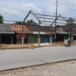 Dinilai Menyalahi Aturan, Bangunan Pasar Desa di Buffer Zone Jalan Provinsi Ngawen-Blora Segera Dipindah