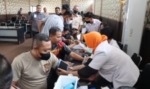 Anggota Polres Lampung Selatan Vaksin Booster Kedua dan Edukasi Kesehatan