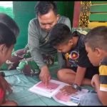 Satgas Pamtas Yonarmed 19/105 Trk Bogani Beri Bimbel Anak Perbatasan