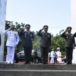 Pangdam XIII/ Merdeka Pimpin Ziarah Di TMP Dalam Rangka HUT TNI ke-77