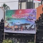 Peringatan HUT TNI Ke-77, Jajaran Polres Badung Pasang Spanduk dan Baliho