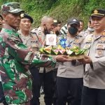 Aparat Polsek Payangan Kejutkan Danramil 1616-07/Payangan di Pemasangan Pompa Hidram