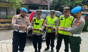Propam Polresta Denpasar Cek Kelengkapan Personil Unit Satreskrim dan Intelkam Polsek Densel