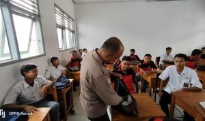 Maraknya Aksi Tawuran, Sat Binmas Polres Serang Berikan Penyuluhan Siswa di Sekolah