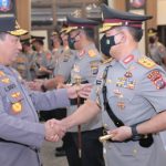 Kapolri Lantik Irjen Pol Suharyono sebagai Kapolda Sumbar