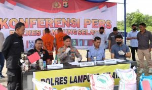 Pabrik Pupuk Ilegal di Grebek Polres Lampung Selatan