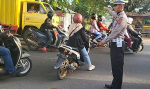Polsek kragilan Polres Serang Strong Point Pagi Hari Antisipasi Arus Balik Aktifitas Masyarakat