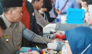 Peringati HUT IDI ke-72, Wabup Rahmang Ikut Donorkan Darah