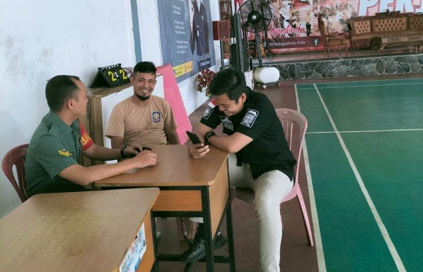 Babinsa Sertu Windian Himbau Security Selalu Waspada Jaga Keamanan di Kediaman Wawako Palembang 1