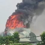 Kubah Masjid Islamic Center di Koja Jakarta Utara Terbakar