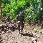 Ratakan Material, Dandim 1302/Minahasa Dengan Anggota Satgas TMMD