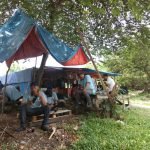 Pedagang Warung Kopi Asal Kuningan Berjualan di Kawasan Industri Deltamas