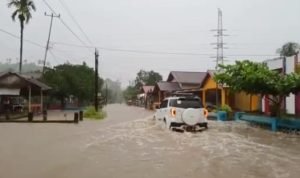 Banjir Hantam Bukit Gonggang, Warga Berharap Uluran Tangan Pemerintah dan Anggota DPRD