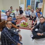 Maulan Aklil dan Rombongan Mendoakan M. Sopian Semoga Lekas Sembuh