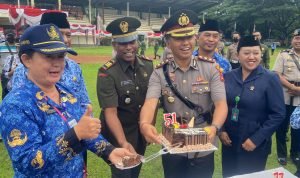 Kapolres Jembrana Hadiri Peringatan HUT PGRI ke 77 Sekaligus HUT KORPRI ke 51 di Stadion Pecangakan