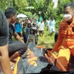 Tim Rescue Basarnas Ternate Bersama Warga, Evakuasi Jenazah WNA Di Jurang Jambula
