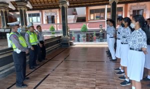 Satlantas Polres Klungkung Sosialisasikan Operasi Zebra 2022 di SMA Pariwisata Saraswati