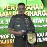 RS Prof Kandou Trima Piagam Penghargaan Kasad, di Serahkan Pangdam XIII/Merdeka