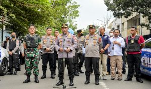 Tinjau Langsung TKP Bom Bunuh Diri Polsek Astana Anyar, Kapolri Instruksikan Usut Tuntas