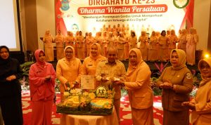 Walikota Maulan Aklil Bersama Ketua TP PKK Hadiri Acara Peringatan HUT DWP Ke 23