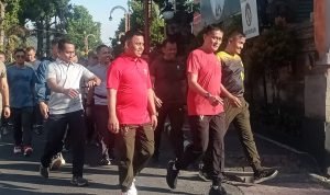 Dandim 1616/Gianyar Dampingi Pangdam IX/Udayana Laksanakan Giat Jalan Sehat di Gianyar