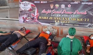 Peringati Hari Juang TNI AD ke 77, Polres Klungkung Ikuti Giat Bhakti Sosial Donor Darah
