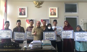 Wali Kota Molen Serahkan Bonus Juara MTQH/STQH Tingkat Provinsi Bangka Belitung
