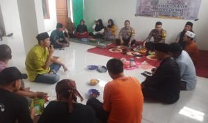 Bersama Warga Kecamatan Jawilan, Polsek Jawilan Polres Serang Laksanakan Jumat Curhat