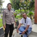 Sambang DDS, Bhabinkamtibmas Polsek Jawilan Polres Serang Jalin Kedekatan Warga di Desa Binaannya