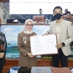 Rapat Paripurna Penetapan Raperda Pemberian Insentif Dan Atau Pemberian Kemudahan Berinvestasi