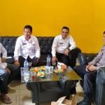 Sambang Kantor Desa Pasir Buyut, Bhabinkamtibmas Perkuat Sinergitas