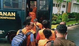 Laksanakan Putusan PN, Kejari Denpasar Pindahkan 15 Terpidana ke Lapas Narkotika