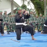 Demonstrasi Double Stick Prajurit Warnai Penyambutan Kunjungan Pangdam II Sriwijaya di Yonzipur 2/SG