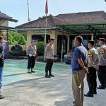 Kapolsek Jawilan Pimpin Apel dan Berikan Arahan Tentang Pentingnya Kedisiplinan