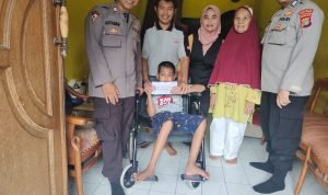 Sahabat Kehidupan Berikan Kursi Roda dan Hasil Donasi Dari Para Donatur