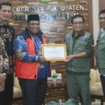 Pasca Bencana Banjir, Bupati Padang Pariaman Terima Bantuan Dana Siap Pakai dari BNPB