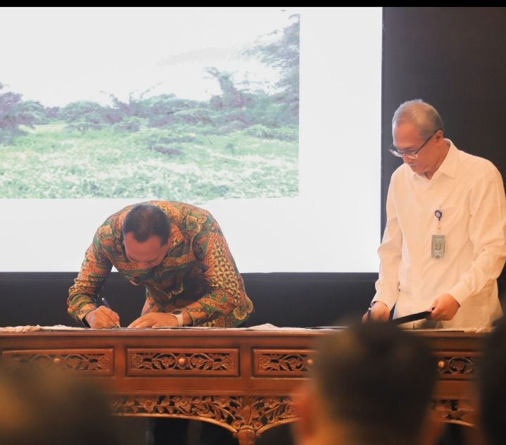 Bupati Halsel Hibahkan Lahan 10 Hektar Ke Kemenaker Untuk Pembangunan BLK 3 IMG 20230112 091703086