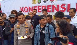 Asyik Liputan, Kapolres Metro Tangerang Kota Berikan Suprise ke Wartawan