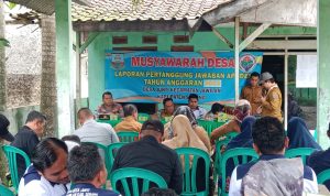 Kanit Binmas Polsek Jawilan Hadiri Musdes Pertanggung Jawaban APBDES di Desa Junti Kecamatan Jawilan