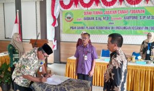 Suasana Haru Mewarnai Sertijab Camat Todanan