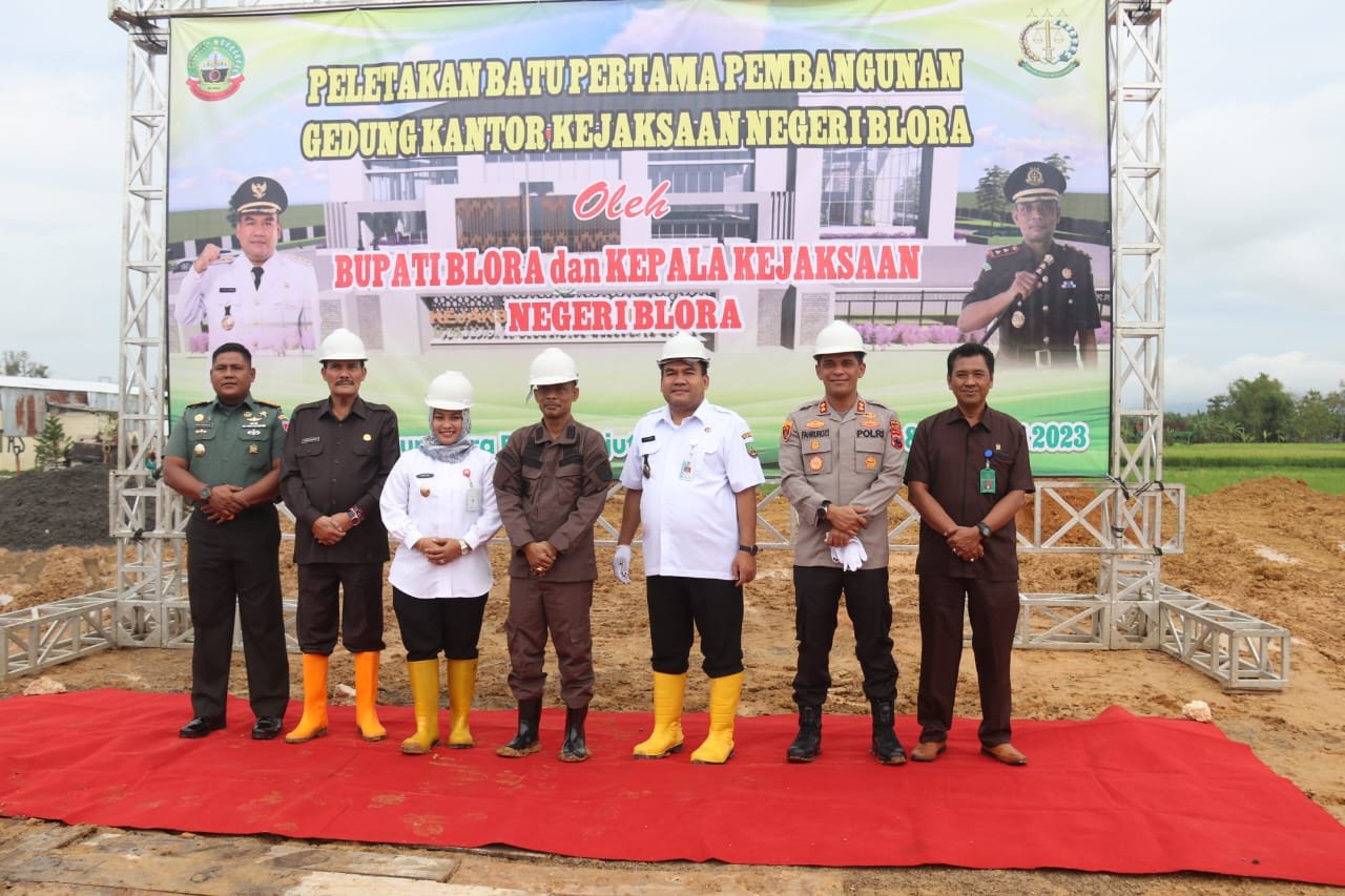 Ketua DPRD Blora Hadiri Peletakan Batu Pertama Pembangunan Kantor Kejaksaan Blora 1 IMG 20230213 WA0003